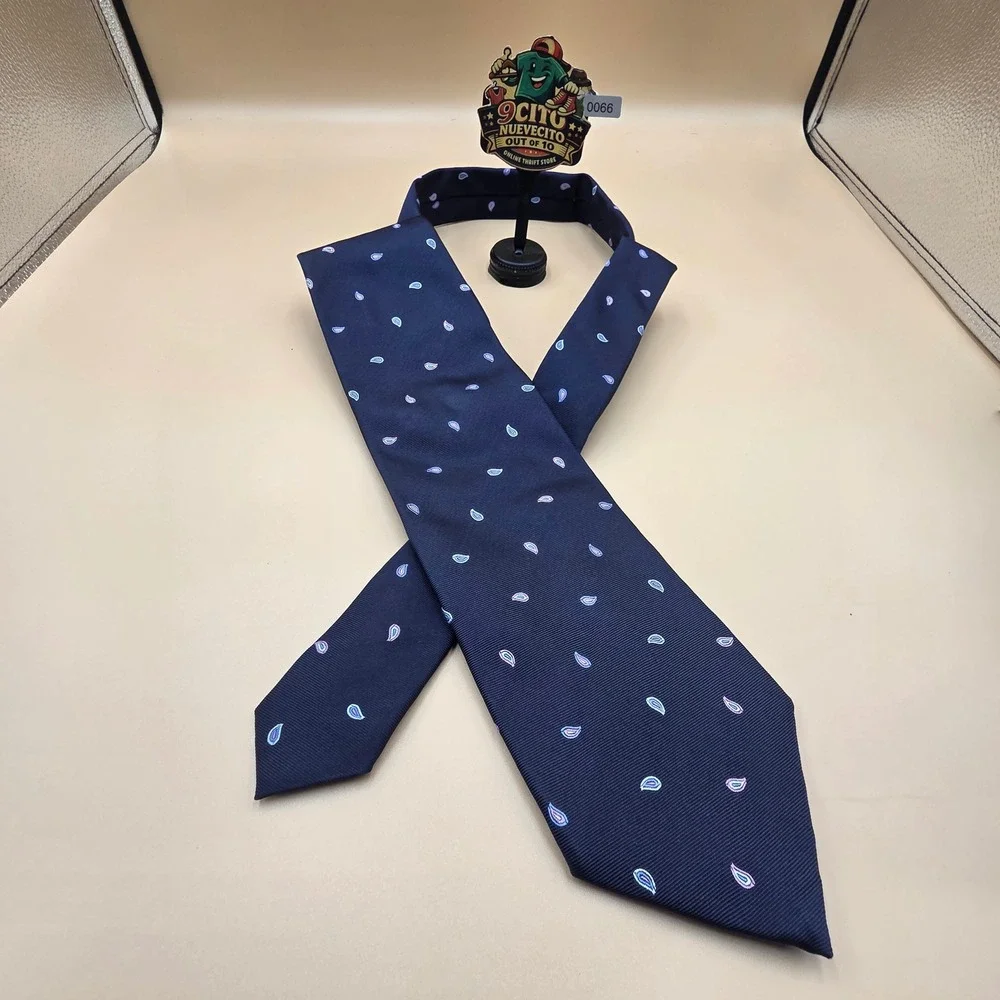 Charles Tyrwhitt Mens Silk Tie Navy Blue Micro Paisley Made in Italy 3.25